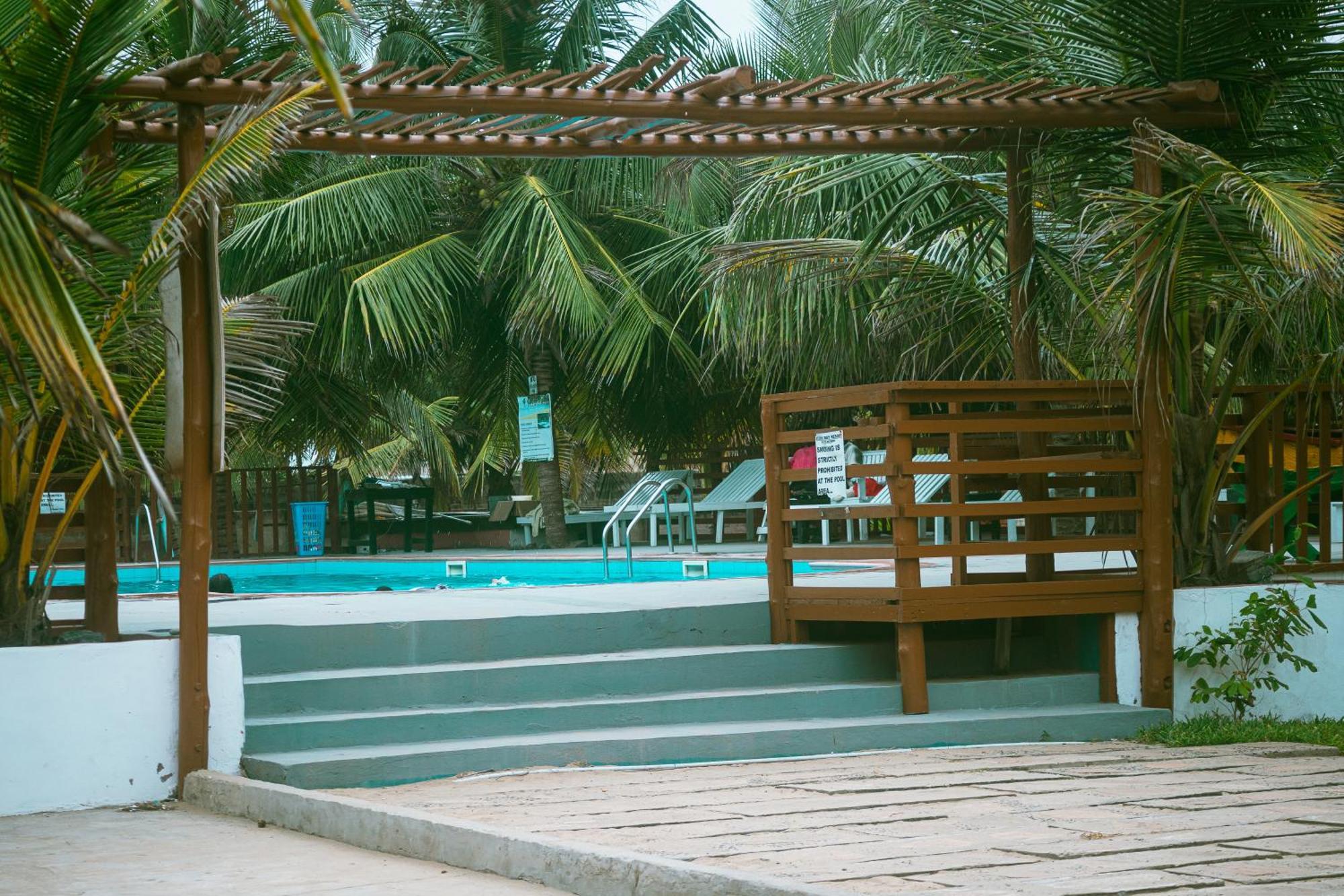 Atlantic Bay Resort, Prampram Buitenkant foto